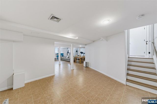 15 Hudson Terrace, Englewood Cliffs, NJ 07632