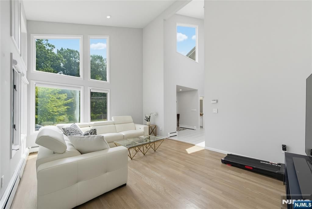 15 Hudson Terrace, Englewood Cliffs, NJ 07632