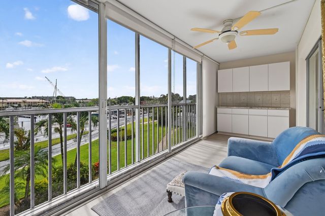 907 Marina Drive Unit 306, North Palm Beach, FL 33408