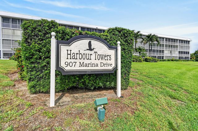 907 Marina Drive Unit 306, North Palm Beach, FL 33408