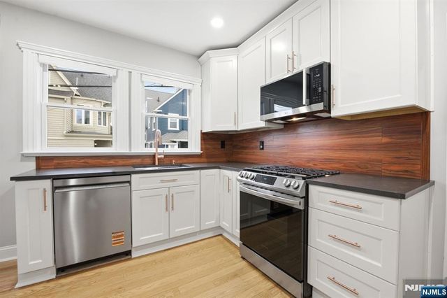 16 Munn Street 1, Montclair, NJ 07042