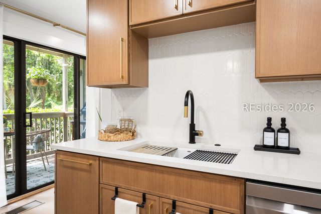 125 Cordillo Pkwy Apt 3, Hilton Head Island, SC 29928