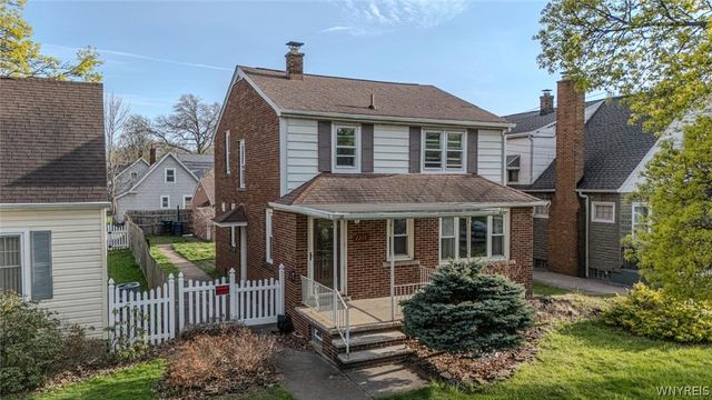 2215 Forest Avenue, Niagara Falls, NY 14301