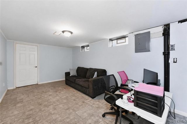 2215 Forest Avenue, Niagara Falls, NY 14301