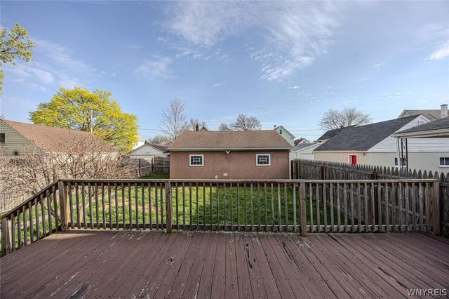 2215 Forest Avenue, Niagara Falls, NY 14301