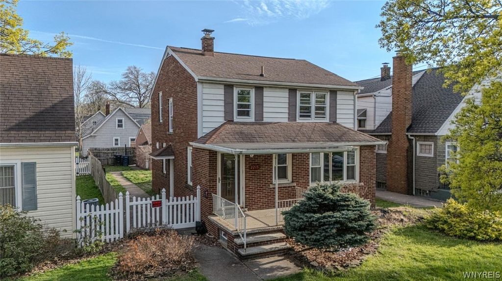 2215 Forest Avenue, Niagara Falls, NY 14301