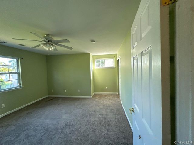 2 East Avenue, Coram, NY 11727