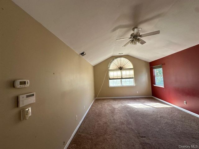 2 East Avenue, Coram, NY 11727