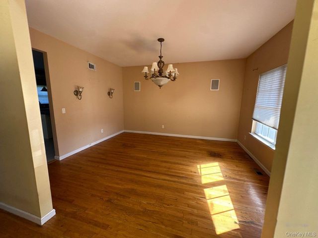 2 East Avenue, Coram, NY 11727
