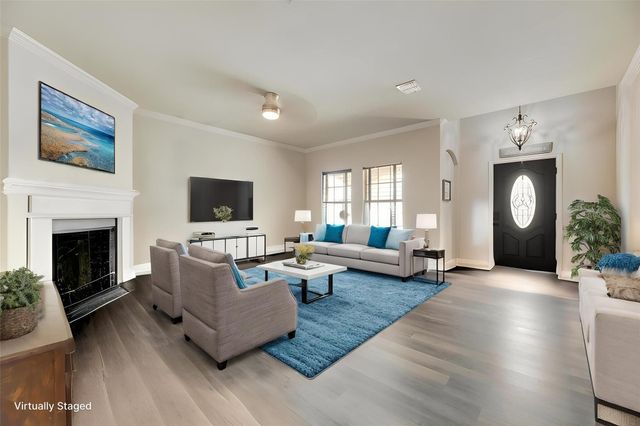 315 Navajo Trail, Lake Kiowa, TX 76240