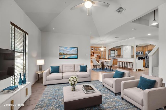 315 Navajo Trail, Lake Kiowa, TX 76240