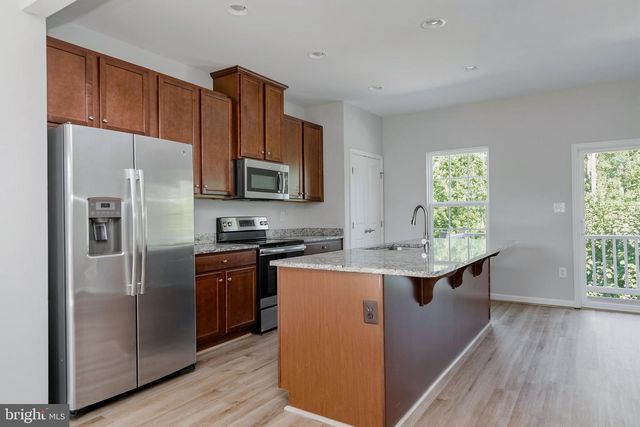 8647 ROSECRANS LN, Spotsylvania, VA 22553