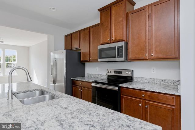 8647 ROSECRANS LN, Spotsylvania, VA 22553