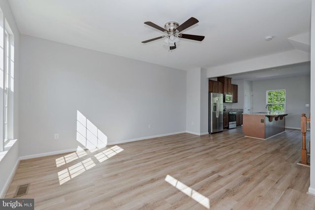 8647 ROSECRANS LN, Spotsylvania, VA 22553