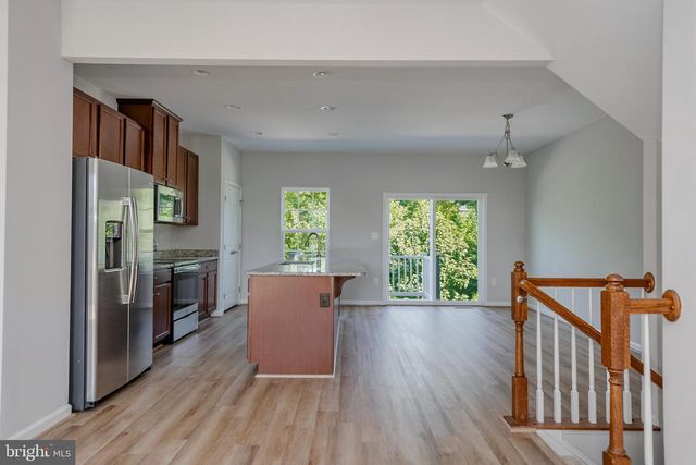 8647 ROSECRANS LN, Spotsylvania, VA 22553