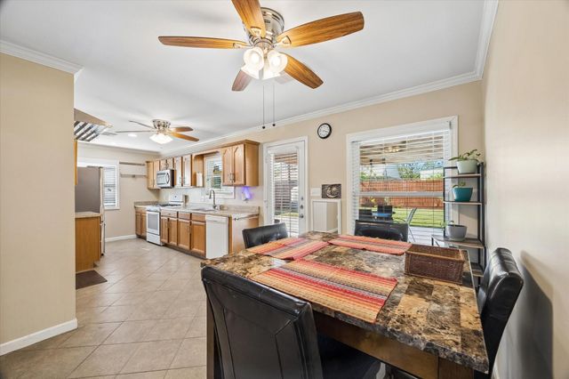 6610 Fairway Drive, Galveston, TX 77551