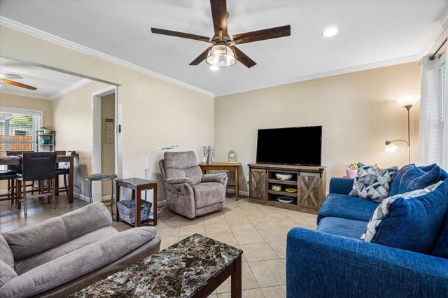 6610 Fairway Drive, Galveston, TX 77551