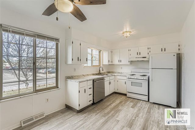 5720 W Warren Avenue, Denver, CO 80227