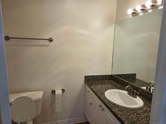 17189 17189 W. Bernardo Dr. 208, San Diego, CA 92127