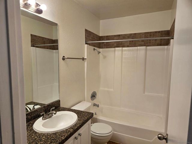 17189 17189 W. Bernardo Dr. 208, San Diego, CA 92127