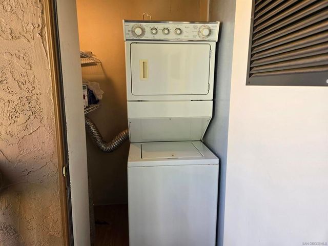 17189 17189 W. Bernardo Dr. 208, San Diego, CA 92127