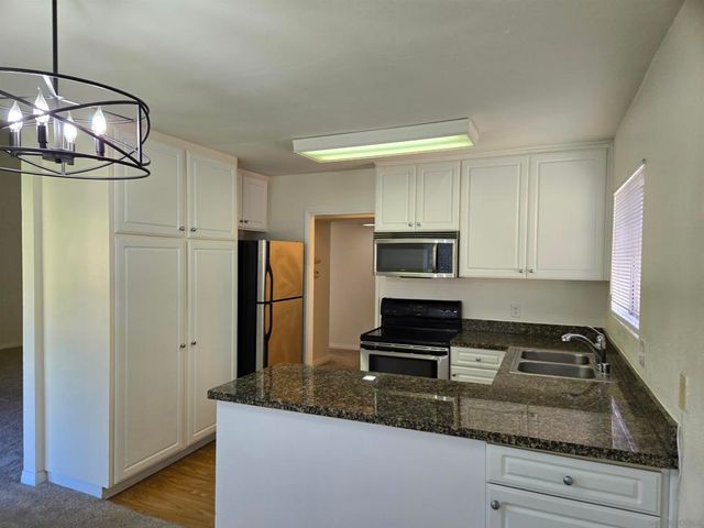 17189 17189 W. Bernardo Dr. 208, San Diego, CA 92127