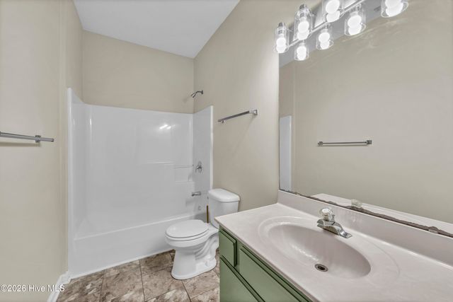 733 Bragg Drive Apt F, Wilmington, NC 28412