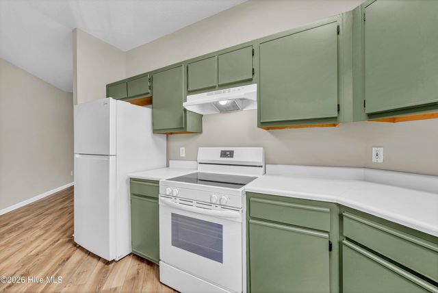 733 Bragg Drive Apt F, Wilmington, NC 28412