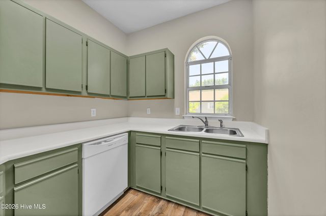733 Bragg Drive Apt F, Wilmington, NC 28412