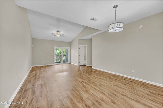733 Bragg Drive Apt F, Wilmington, NC 28412