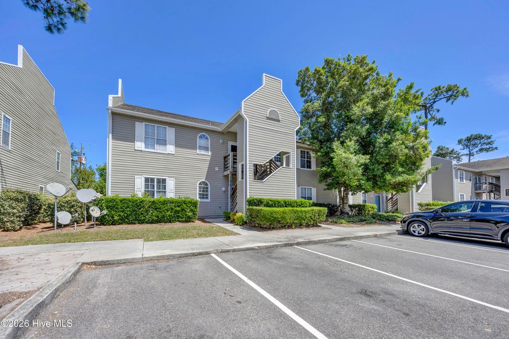 733 Bragg Drive Apt F, Wilmington, NC 28412