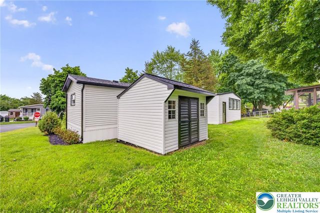 4315 Mountain Court, North Whitehall Twp, PA 18069