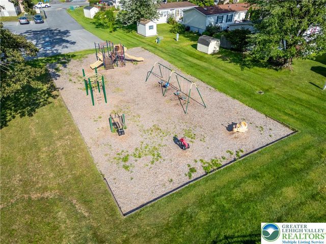 4315 Mountain Court, North Whitehall Twp, PA 18069