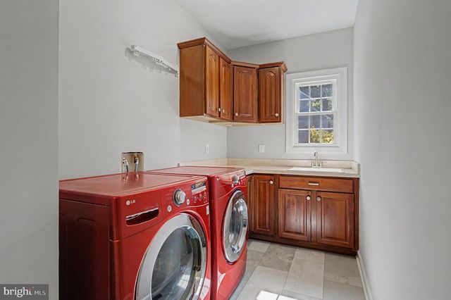 24139 LENAH WOODS PL, Aldie, VA 20105