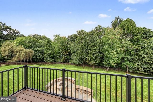 24139 LENAH WOODS PL, Aldie, VA 20105