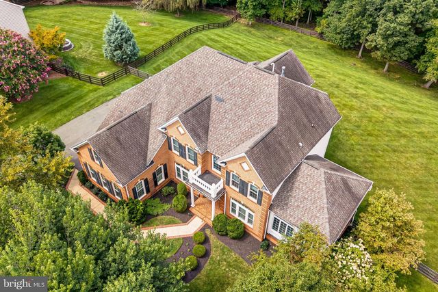 24139 LENAH WOODS PL, Aldie, VA 20105
