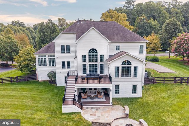 24139 LENAH WOODS PL, Aldie, VA 20105