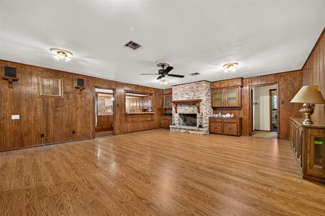 5311 Alba Road, Houston, TX 77091