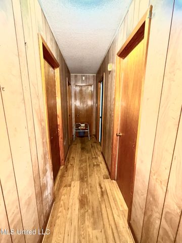 95 W Wilderness Road, Natchez, MS 39120