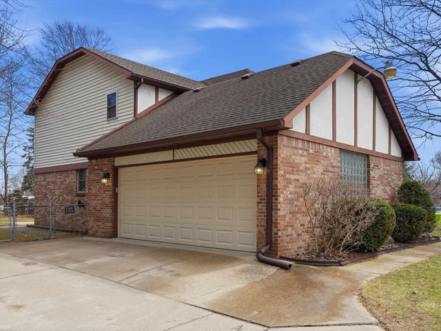 46290 Brentwood Street, Macomb Twp, MI 48042
