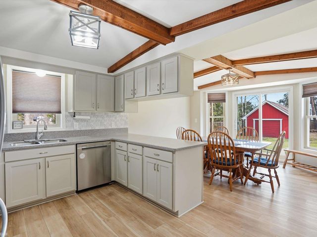 46290 Brentwood Street, Macomb Twp, MI 48042