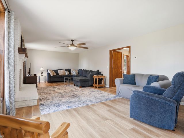 46290 Brentwood Street, Macomb Twp, MI 48042