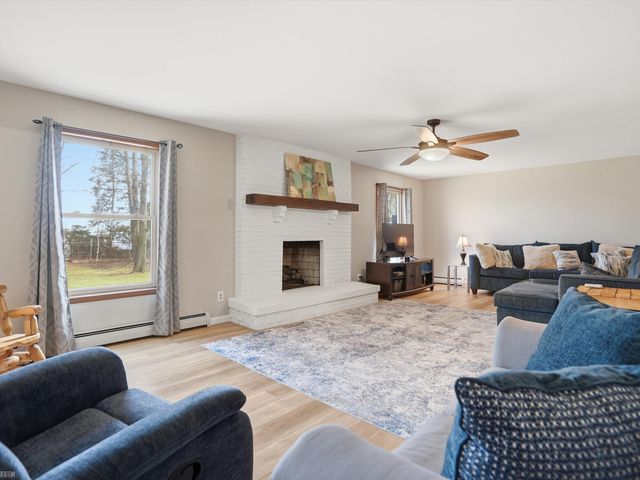 46290 Brentwood Street, Macomb Twp, MI 48042