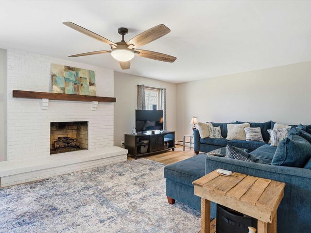 46290 Brentwood Street, Macomb Twp, MI 48042