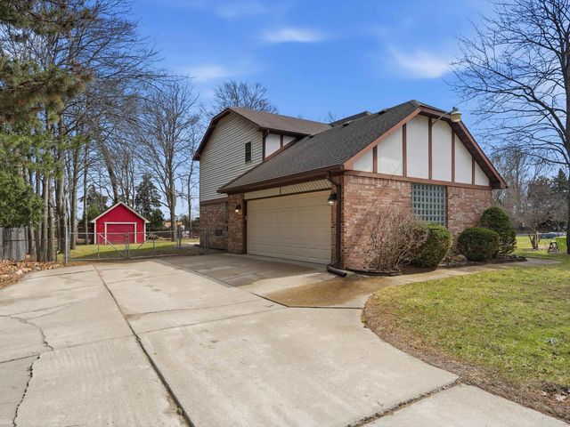 46290 Brentwood Street, Macomb Twp, MI 48042