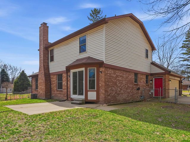 46290 Brentwood Street, Macomb Twp, MI 48042