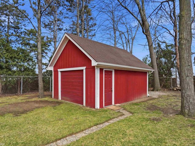 46290 Brentwood Street, Macomb Twp, MI 48042