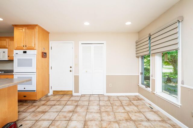 2474 W Country Club Drive S, Fargo, ND 58103