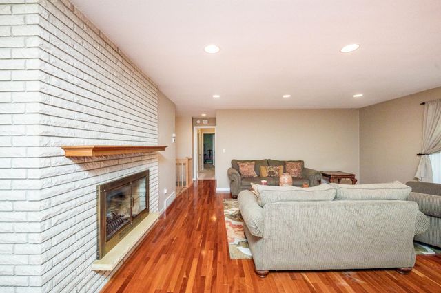 2474 W Country Club Drive S, Fargo, ND 58103