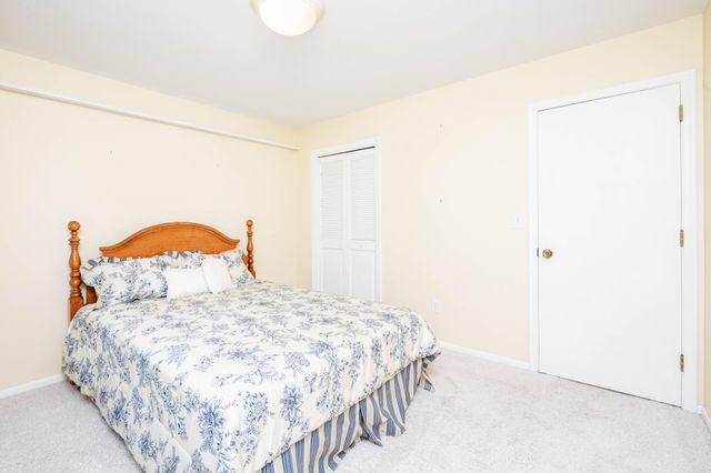 2474 W Country Club Drive S, Fargo, ND 58103
